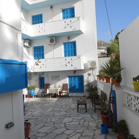 Agnes Rooms Kini Exterior photo