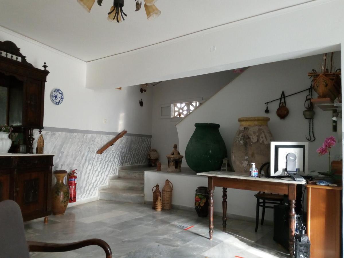 Agnes Rooms Kini Exterior photo