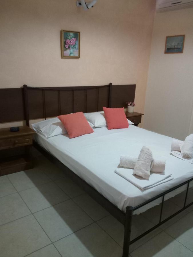 Agnes Rooms Kini Exterior photo