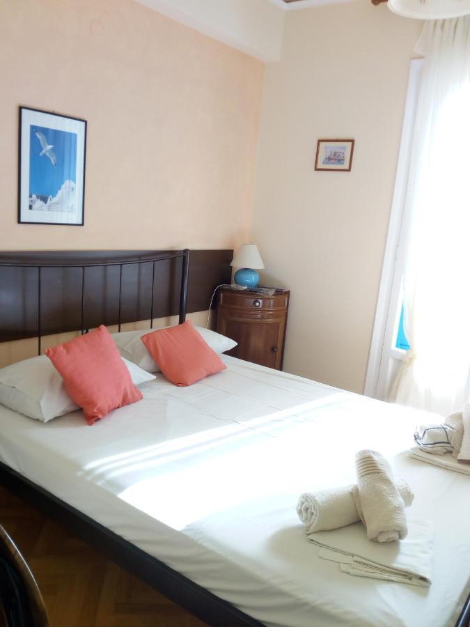 Agnes Rooms Kini Exterior photo